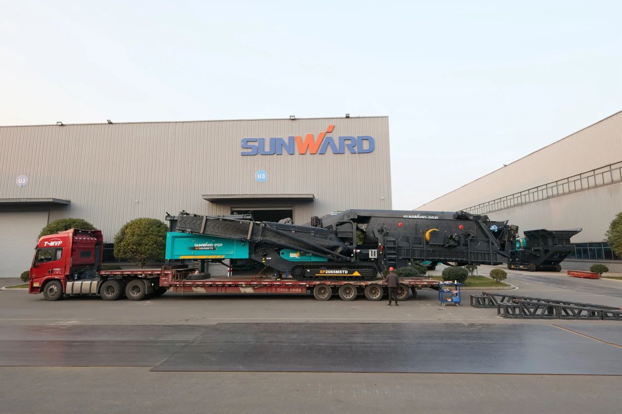 冰球突破普石勒柴电一体移动破碎筛分设备热销海表