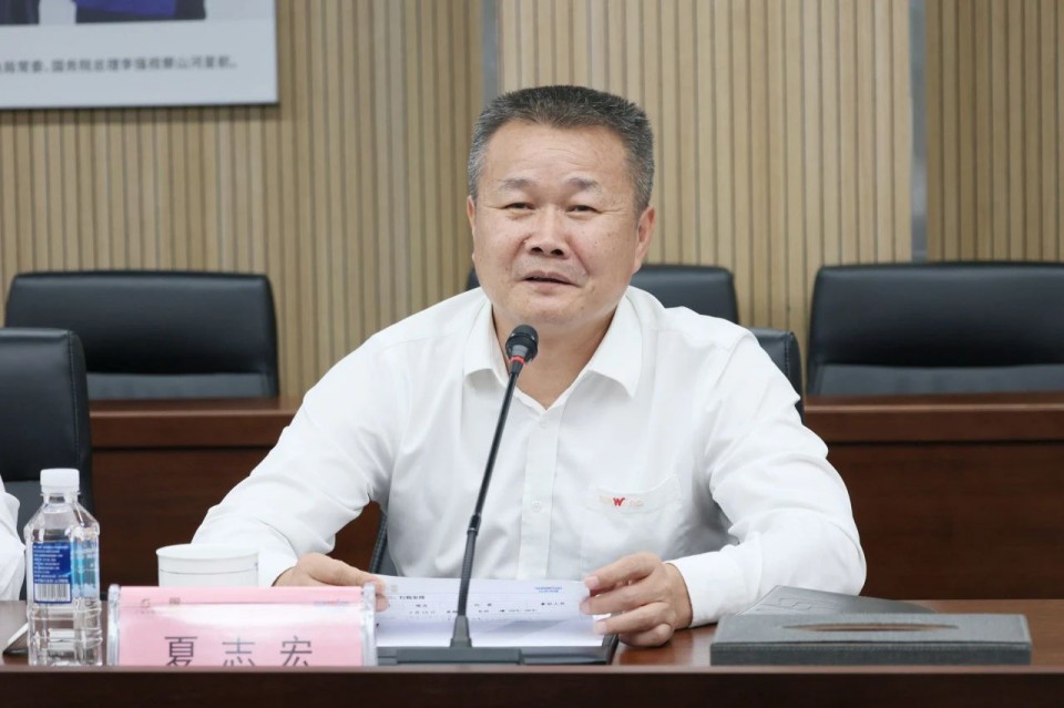 共商合作，建华控股有限公司董事长汪贵华到访冰球突破智能