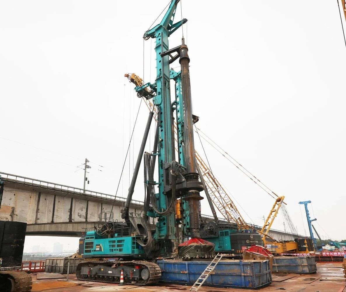 啃下“硬骨头”！冰球突破智能旋挖钻机助力长沙湘江铁路特大桥主墩桩基工程美满收官
